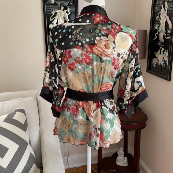 🎉 Kimono Top - Picture 2 of 2